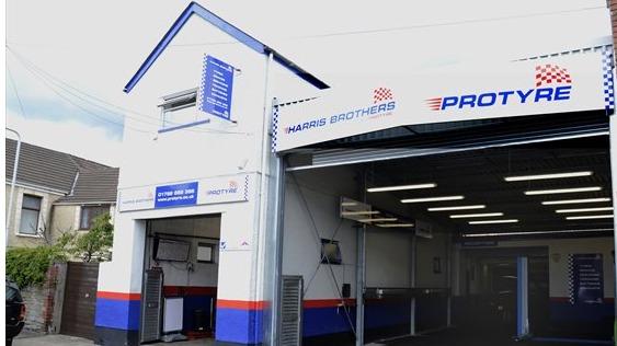 Harris Brothers - Team Protyre - Tire shop - Geoffs Tyres