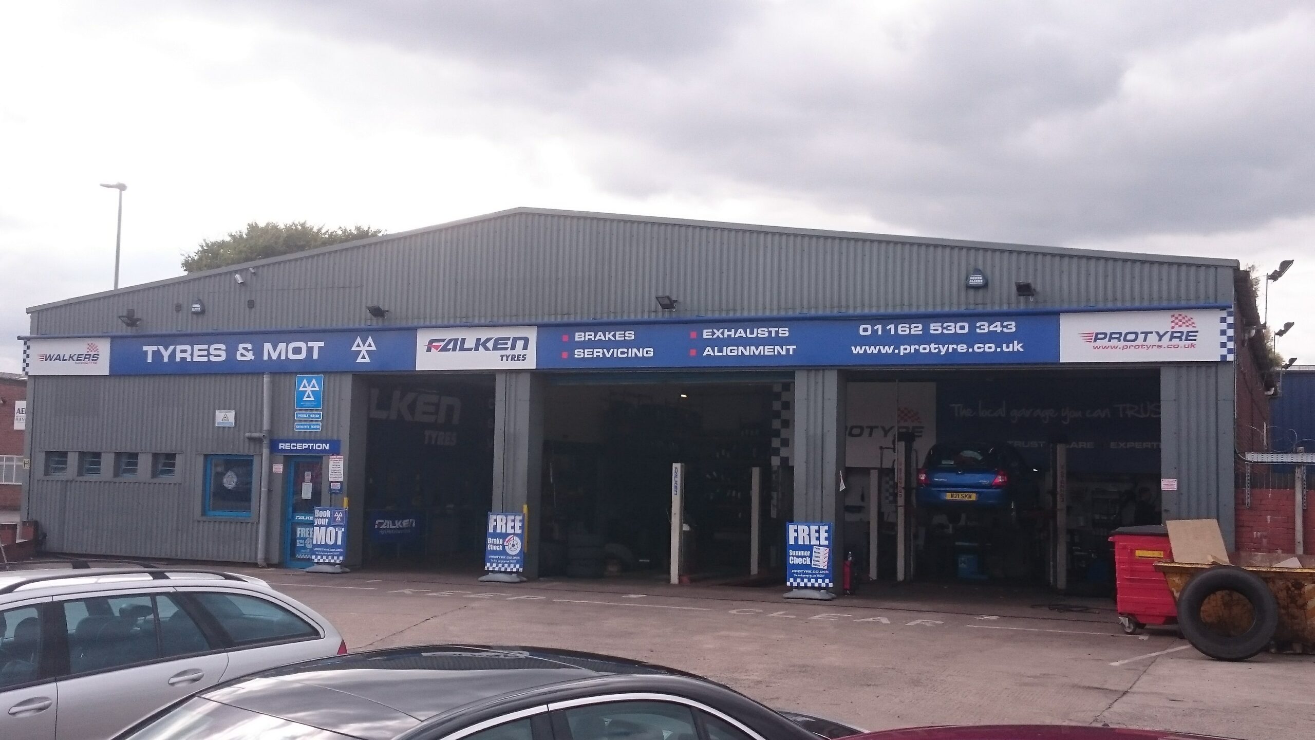 Wells Tyre Services - Team Protyre
